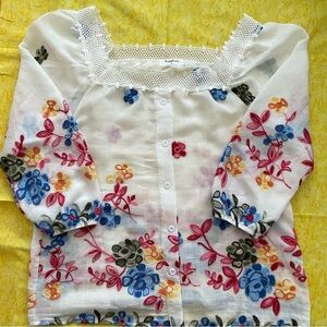 Floral Embroidered Blouse with Lace Trim and 3/4 sleeves